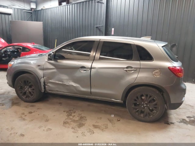 2018 MITSUBISHI OUTLANDER SPORT JA4AR3AU6JZ028440 Photo 5