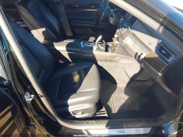 2015 BMW 740I WBAYA6C5XFD827061 Photo 4