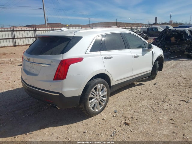 2017 CADILLAC XT5 1GYKNCRS2HZ105821 Photo 3