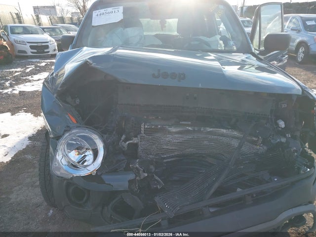 ZACCJBAB5JPJ02165 Jeep Renegade Upland Edition 4x4