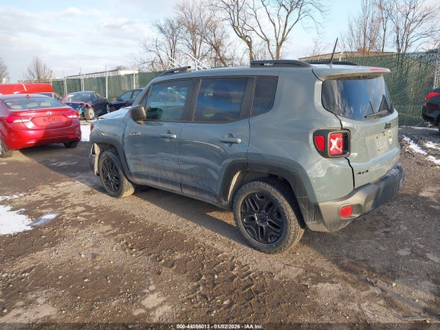 ZACCJBAB5JPJ02165 Jeep Renegade Upland Edition 4x4