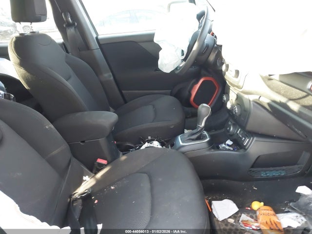 ZACCJBAB5JPJ02165 Jeep Renegade Upland Edition 4x4
