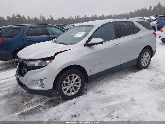 Chevrolet EQUINOX LT 2018 2GNAXSEV0J6230444 Image 2