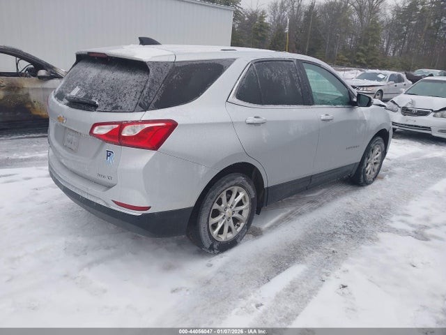 Chevrolet EQUINOX LT 2018 2GNAXSEV0J6230444 Image 4