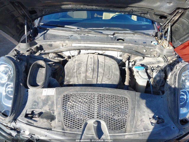 2018 PORSCHE MACAN WP1AA2A57JLB05219 Photo 9