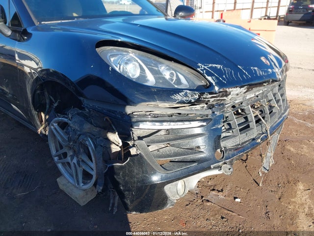 2018 PORSCHE MACAN WP1AA2A57JLB05219 Photo 5
