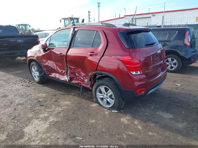 2022 CHEVROLET TRAX KL7CJPSMXNB529807 Photo 2
