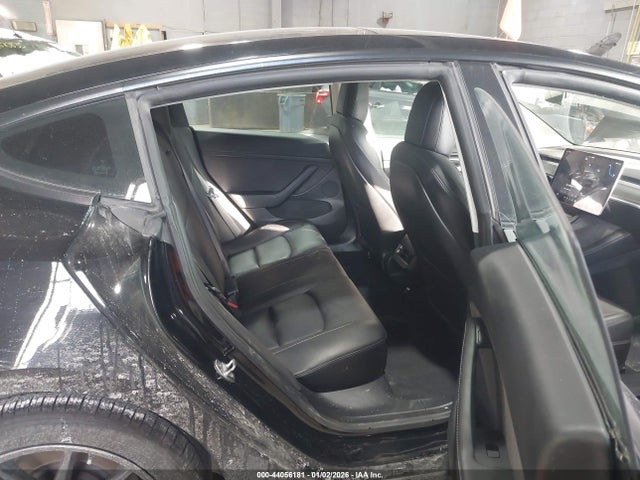 44056181 :رقم المزاد ، 5YJ3E1EB1NF160511 vin ، 2022 Tesla Model 3 Long Range Dual Motor All-wheel Drive مزاد بيع