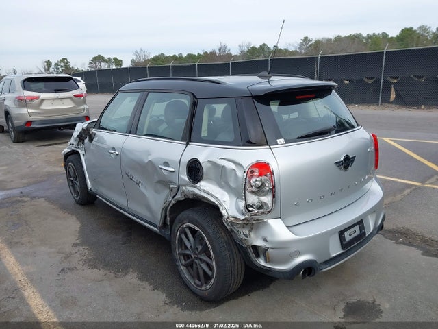 2015 MINI COUNTRYMAN WMWZC5C59FWP47358 Photo 2