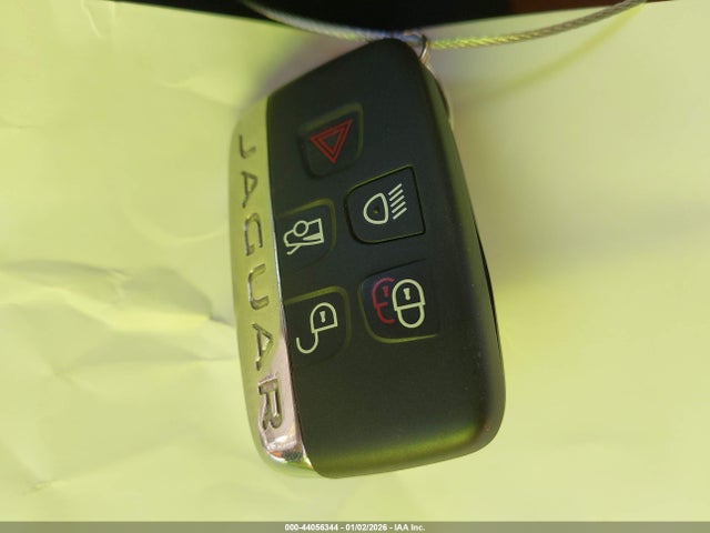 2015 JAGUAR XF SAJWJ0FF1F8U64252 Photo 10