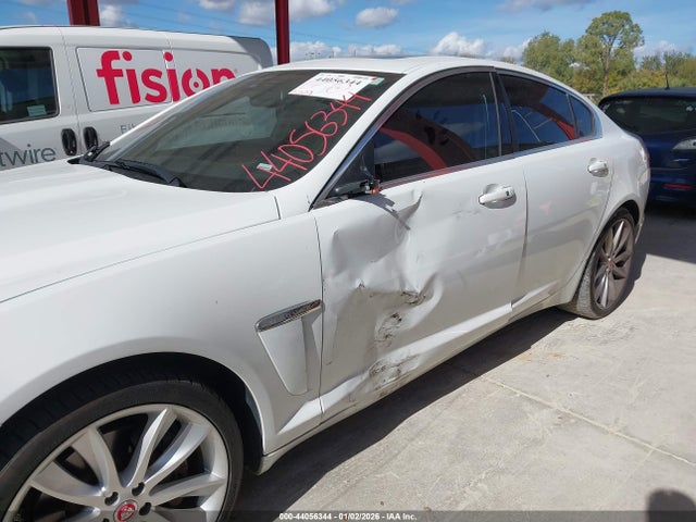 2015 JAGUAR XF SAJWJ0FF1F8U64252 Photo 5