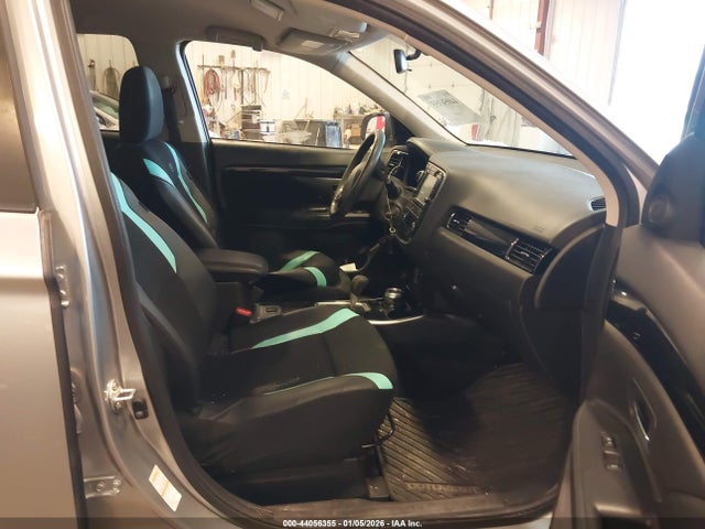 2019 MITSUBISHI OUTLANDER JA4AD2A34KJ000121 Photo 4