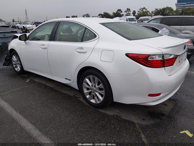 Lexus ES 300H 2015 JTHBW1GG0F2088480 Image 3