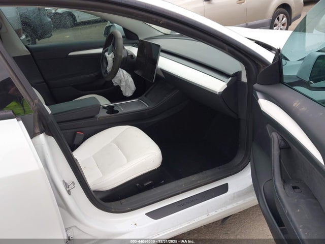 2023 TESLA MODEL 3 5YJ3E1EA3PF647641 Photo 4