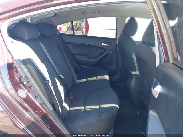 3KPFK4A75JE220766 KIA FORTE LX