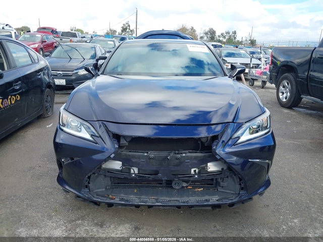 Lexus ES 300H 2023 58ADA1C18PU034915 Image 12
