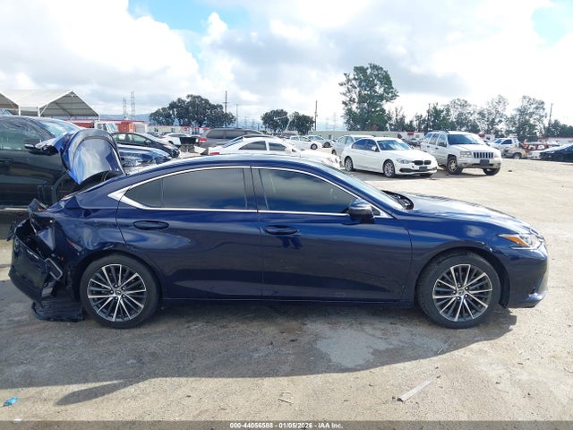 Lexus ES 300H 2023 58ADA1C18PU034915 Image 13