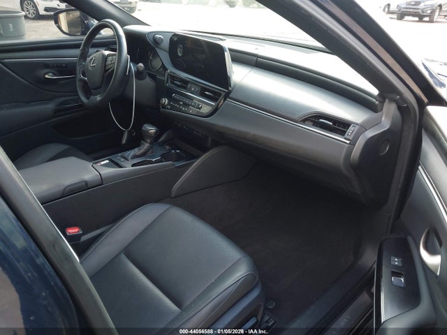 Lexus ES 300H 2023 58ADA1C18PU034915 Image 5