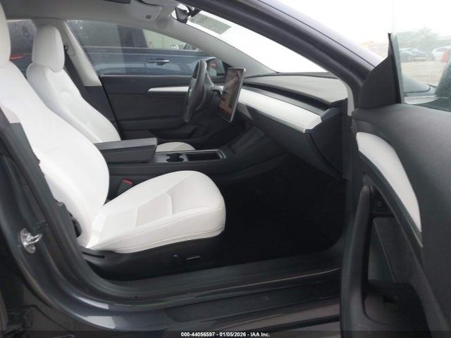 2023 TESLA MODEL 3 5YJ3E1EA5PF700114 Photo 4