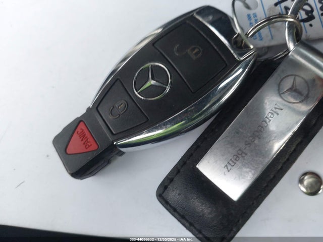 WDCGG5HB6FG338557 Mercedes-Benz GLK 350