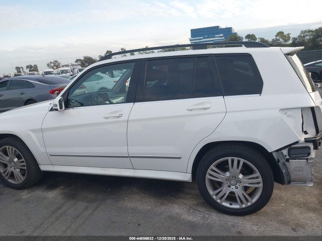 WDCGG5HB6FG338557 Mercedes-Benz GLK 350