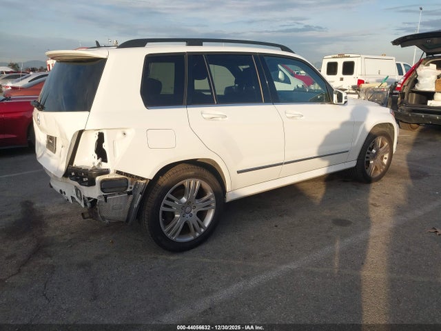 WDCGG5HB6FG338557 Mercedes-Benz GLK 350