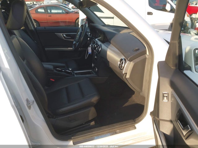 WDCGG5HB6FG338557 Mercedes-Benz GLK 350