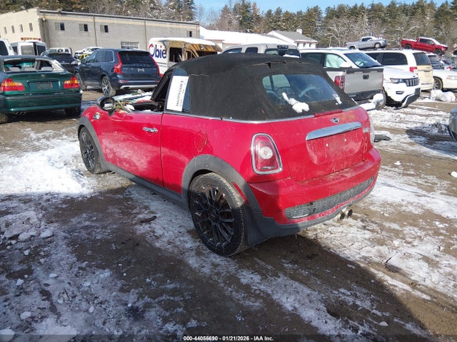 2010 MINI COOPER S WMWMS3C5XATY51384 Photo 2