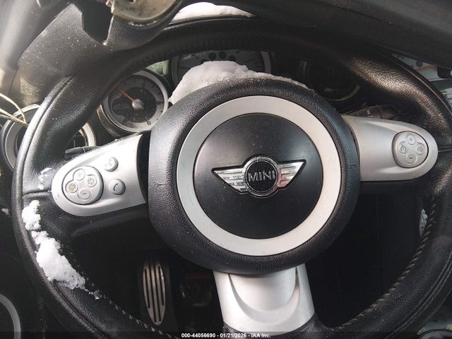 2010 MINI COOPER S WMWMS3C5XATY51384 Photo 6