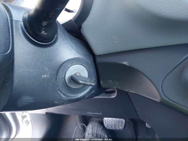 VNKKTUD34GA065702 Toyota YARIS L
