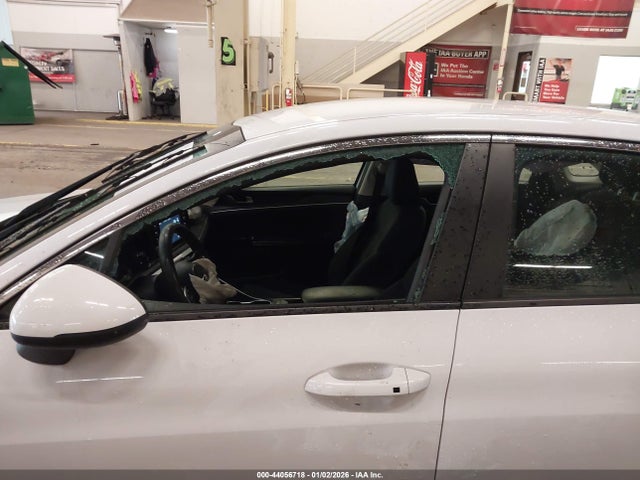 5XXG14J29MG015197 KIA K5 LXS