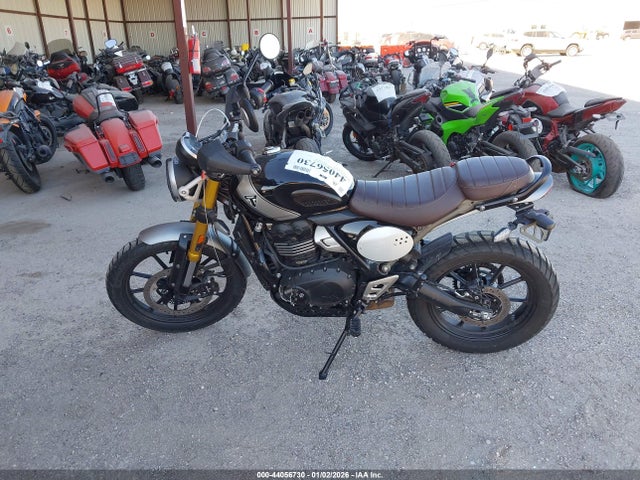 SMTT147YXSNA29755 Triumph Motorcycle Scrambler 400 X