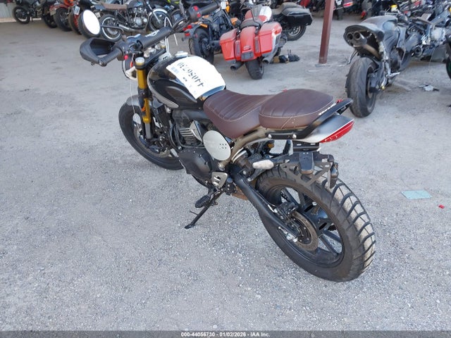 2025 TRIUMPH MOTORCYCLE SCRAMBLER SMTT147YXSNA29755 Photo 2