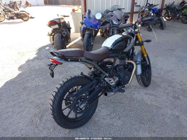 2025 TRIUMPH MOTORCYCLE SCRAMBLER SMTT147YXSNA29755 Photo 3
