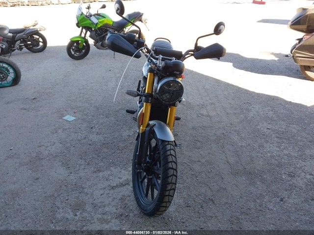 2025 TRIUMPH MOTORCYCLE SCRAMBLER SMTT147YXSNA29755 Photo 4