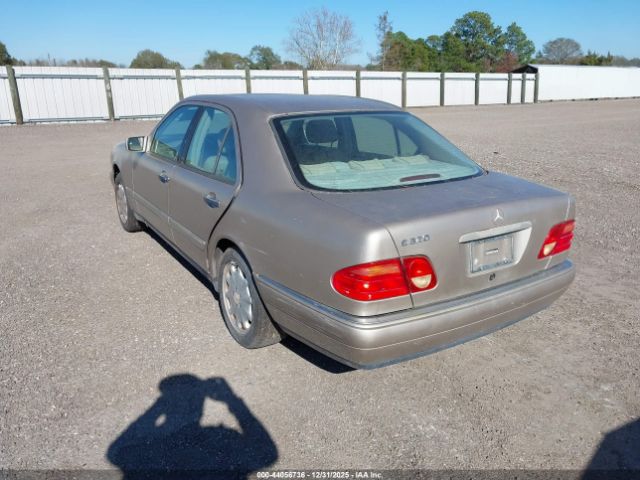 1999 MERCEDES-BENZ E 320 WDBJF65H3XA875712 Photo 2
