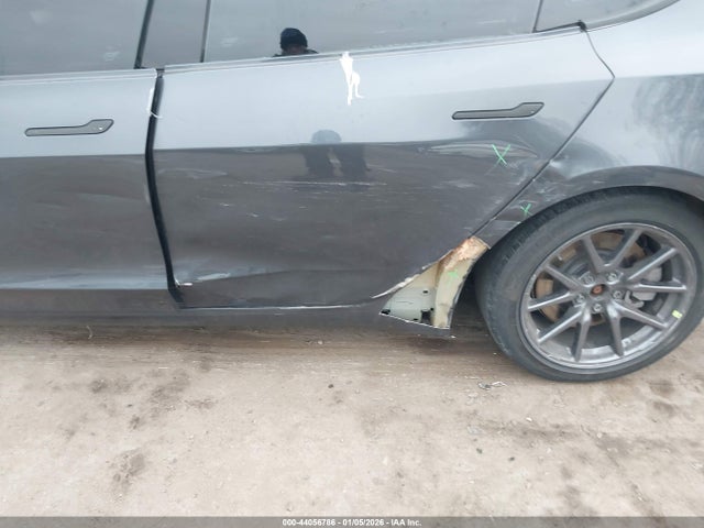 Продаж на аукціоні авто 2018 Tesla Model 3 Long Range/mid Range, vin: 5YJ3E1EA7JF153712, номер лоту: 44056786