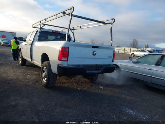 2016 RAM 2500 3C6TR5HT4GG321549 Photo 2