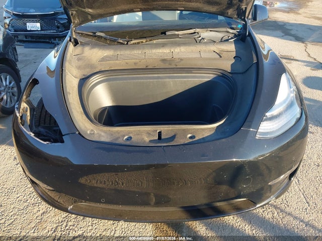 2021 TESLA MODEL Y 5YJYGDEE1MF273918 Photo 9