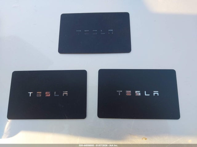 2021 TESLA MODEL Y 5YJYGDEE1MF273918 Photo 10