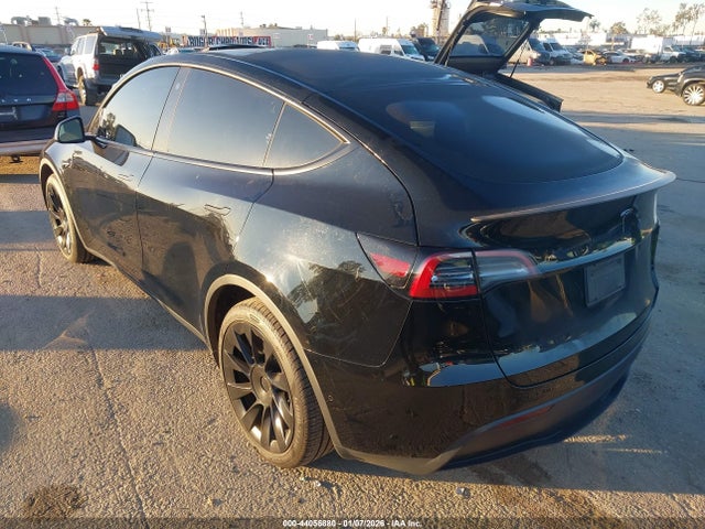 2021 TESLA MODEL Y 5YJYGDEE1MF273918 Photo 2