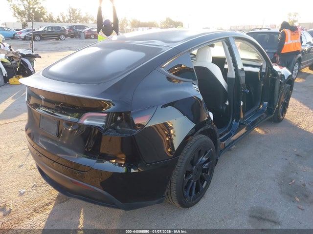2021 TESLA MODEL Y 5YJYGDEE1MF273918 Photo 3