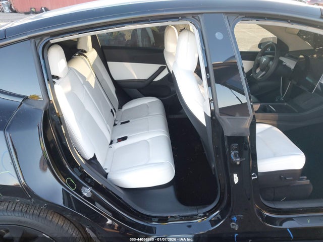 2021 TESLA MODEL Y 5YJYGDEE1MF273918 Photo 7