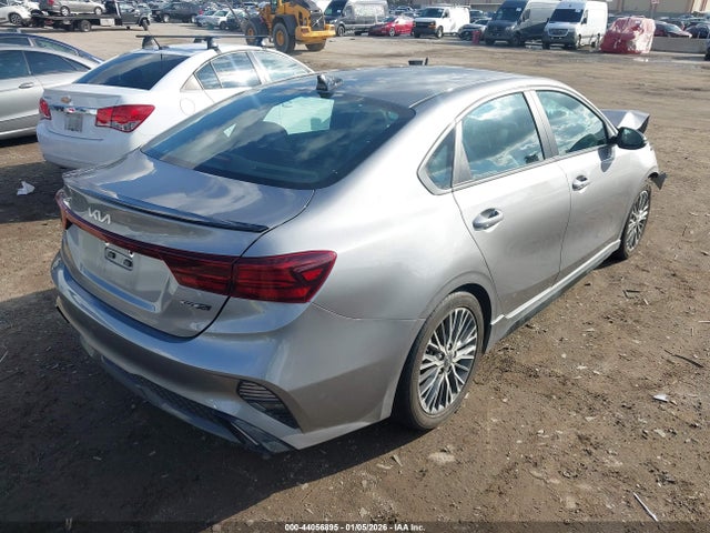 3KPF54AD6PE587892 KIA Forte Gt-line