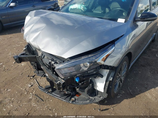 3KPF54AD6PE587892 KIA Forte Gt-line