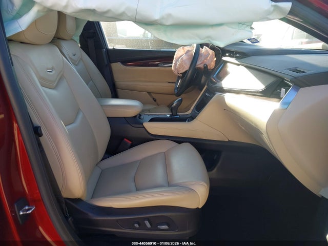 2018 CADILLAC XT5 1GYKNCRS7JZ111300 Photo 4