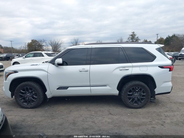 Toyota Sequoia Platinum 2023 7SVAAABA7PX005703 Image 14