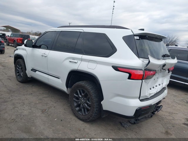 Toyota Sequoia Platinum 2023 7SVAAABA7PX005703 Image 3
