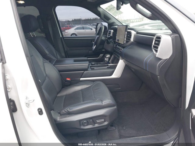 Toyota Sequoia Platinum 2023 7SVAAABA7PX005703 Image 5