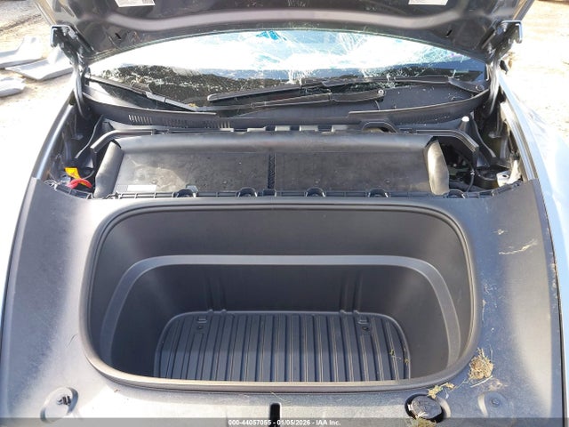 2026 TESLA MODEL Y 7SAYGDEE2TA455271 Photo 9